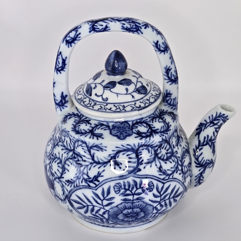 Source Unknown Indigo and White Ceramic Teapot